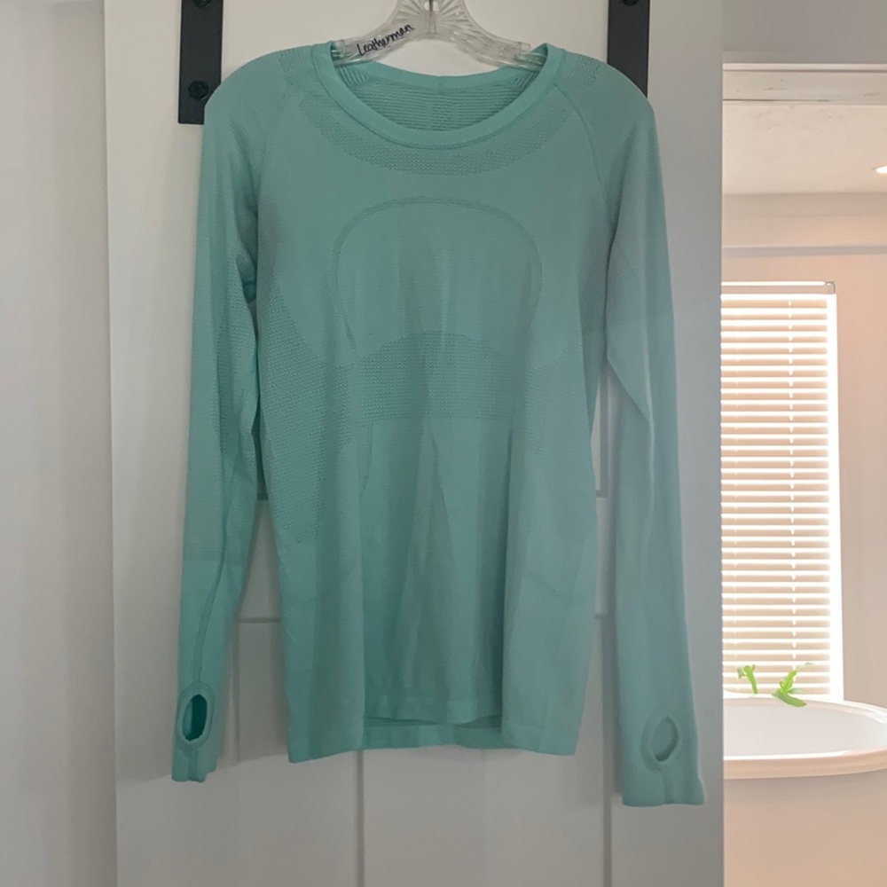 Lululemon Swiftly workout shirt